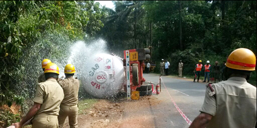 Gas tanker
